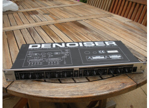 Behringer SNR2000 Multiband Denoiser