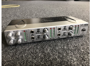 Behringer MINIAMP AMP800 (9809)