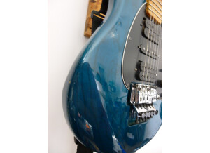 Music Man Silhouette (77028)