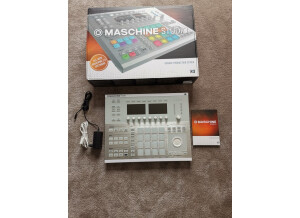 Native Instruments Maschine Studio (17342)