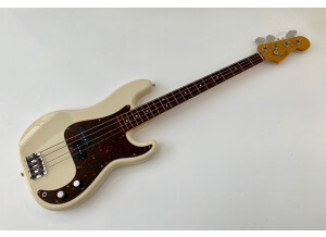 Fender PB-62 (52830)
