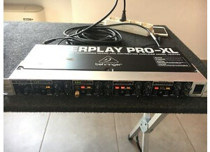 Behringer Powerplay Pro-XL HA4700 (23232)