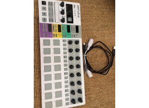 Arturia BeatStep Pro (44563)