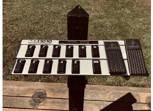 Behringer FCB1010 Midi Foot Controller (75787)