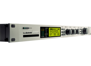 http___cdn-downloads.tcelectronic.com_media_259499_reverb-4000-persp