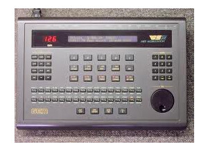 Behringer B-Control Deejay BCD2000 (4706)