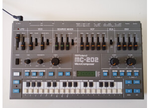 Roland MC-202 (95692)