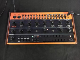 Behringer Crave : Behringer - Crave - IMG_4836.JPG Behringer Crave : Behringer - Crave - IMG_4836.JPG