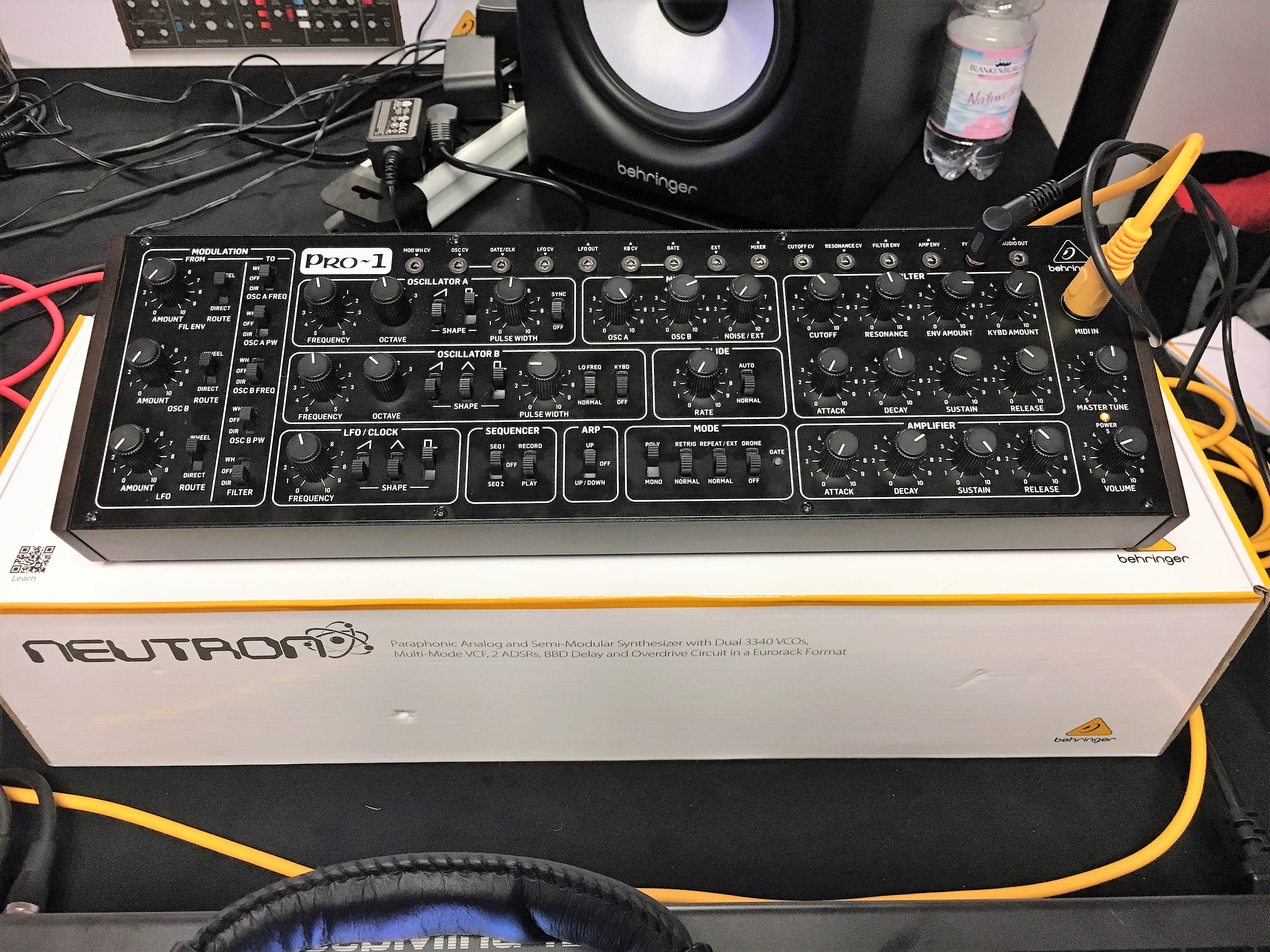 Behringer Pro-1 : Behringer - Pro1 - IMG_4845.JPG