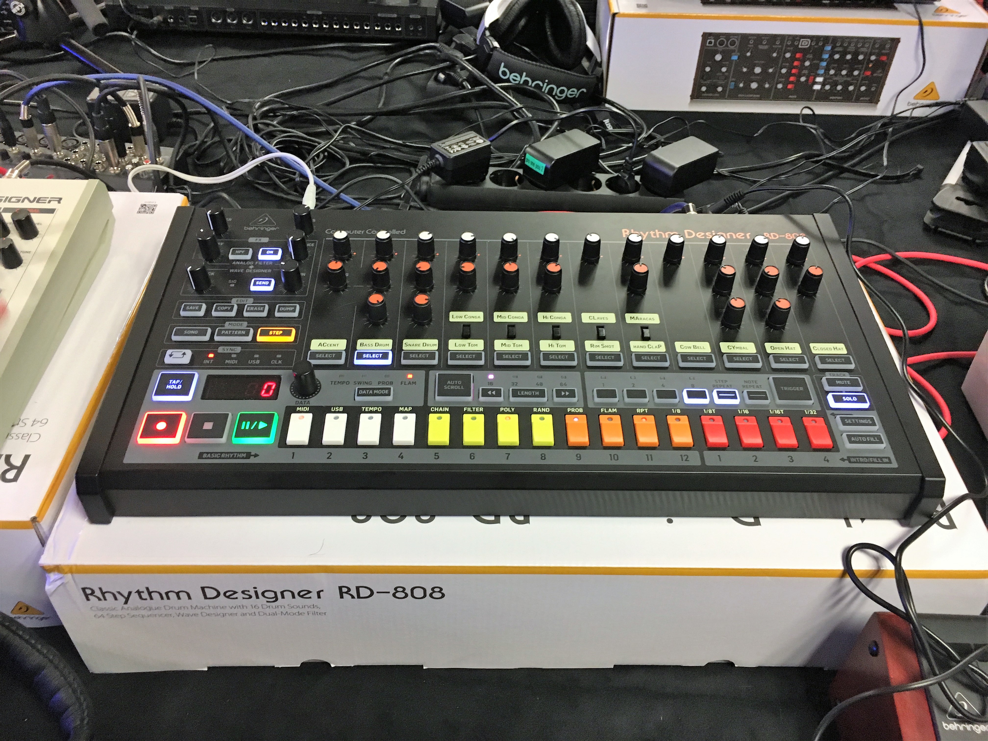 Behringer RD-808 : Behringer - RD-808 - IMG_4847.JPG