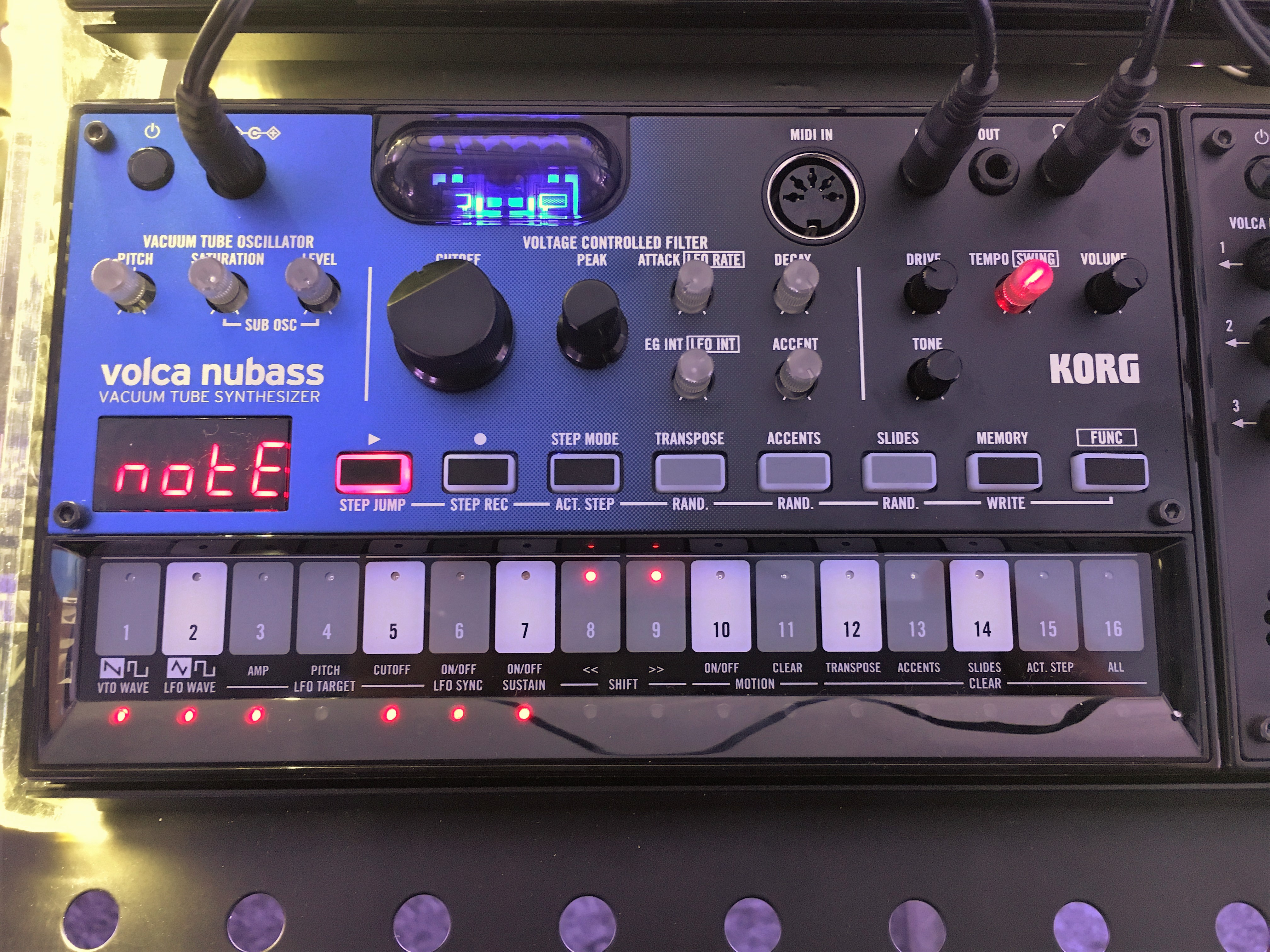 Korg Volca Nubass : Korg - Volca Nubass - IMG_4822.JPG