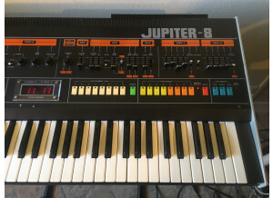 Roland Jupiter-8 (77118)