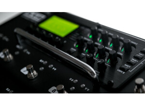 Fractal Audio Systems AX8 (9042)