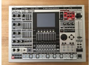 Roland MC-909 Sampling Groovebox (35104)