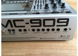 Roland MC-909 Sampling Groovebox (49766)