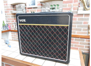 Vox Escort 30  (97900)