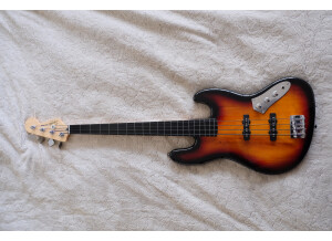 Squier Jazz Bass Fretless 1.JPG