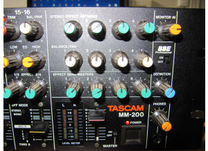Tascam MM-200 (74658)