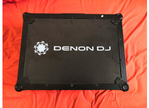 Denon DJ DN-MC6000 (84303)
