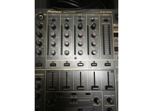 Pioneer DJM-600 (23683)