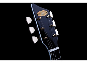 Tritone-Headstock_2_web