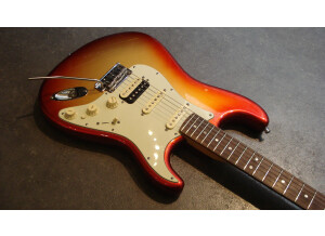 Fender American Deluxe Stratocaster HSS Shawbucker (61600)