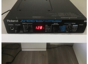 Roland JV-1010 (78095)