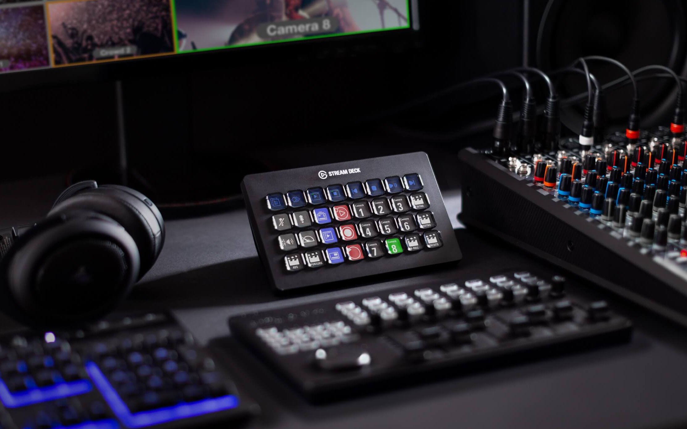 stream-deck-xl-Lifestyle