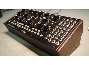 Knobcon-Moog-Mother-32-1-2-e1443708413366