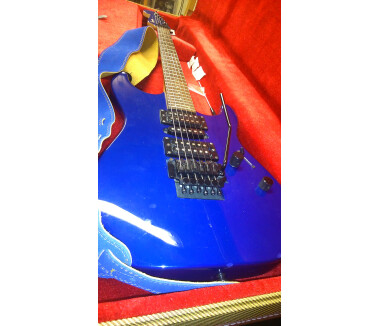 Squier Showmaster HSH Deluxe
