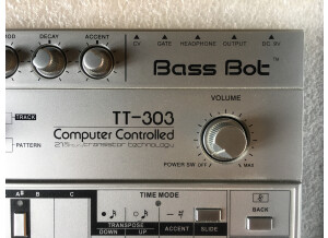 Cyclone Analogic Bass Bot TT-303 (77396)