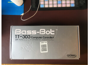 Cyclone Analogic Bass Bot TT-303 (50183)