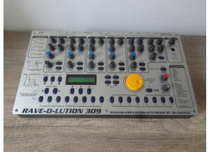 Quasimidi Rave-O-Lution 309 (45992)