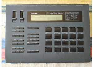 Roland R-8 (59373)
