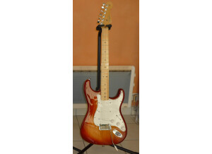 Fender American Stratocaster Sienna Sunburst Maple Fretboard