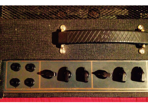 VOX AC 50 HAUT DETAIL