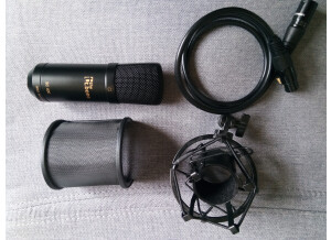 The T.bone SC400 (44465)