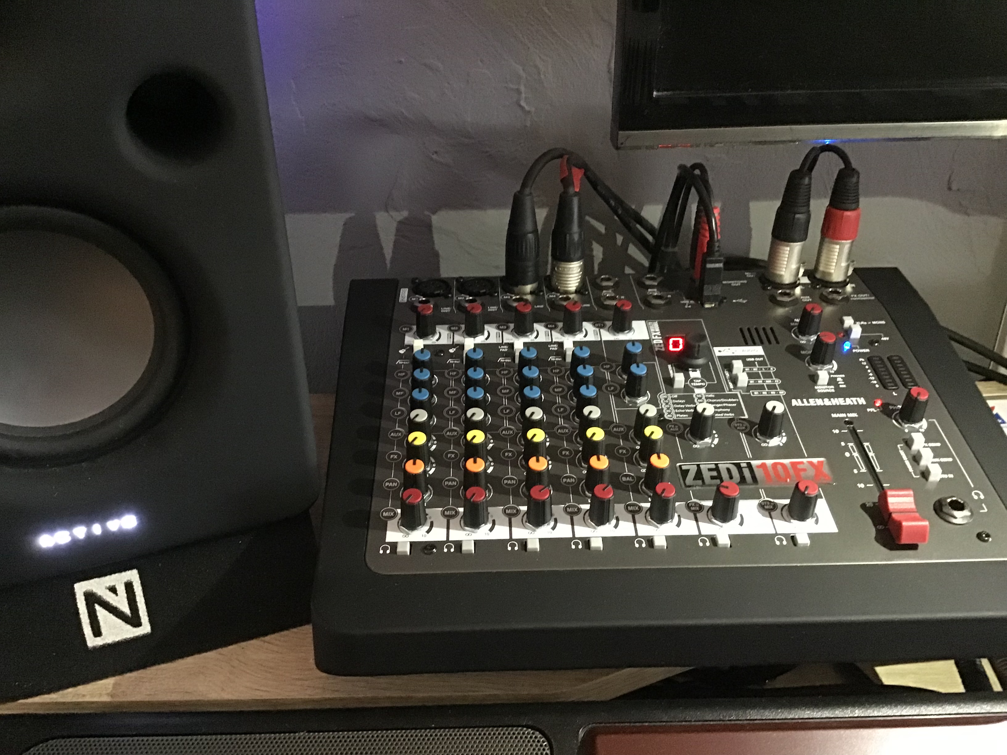 Allen & Heath ZEDi-10FX
