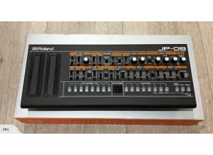 Roland JP-08 (88138)