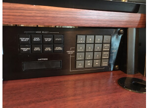 Yamaha TX802 (35675)