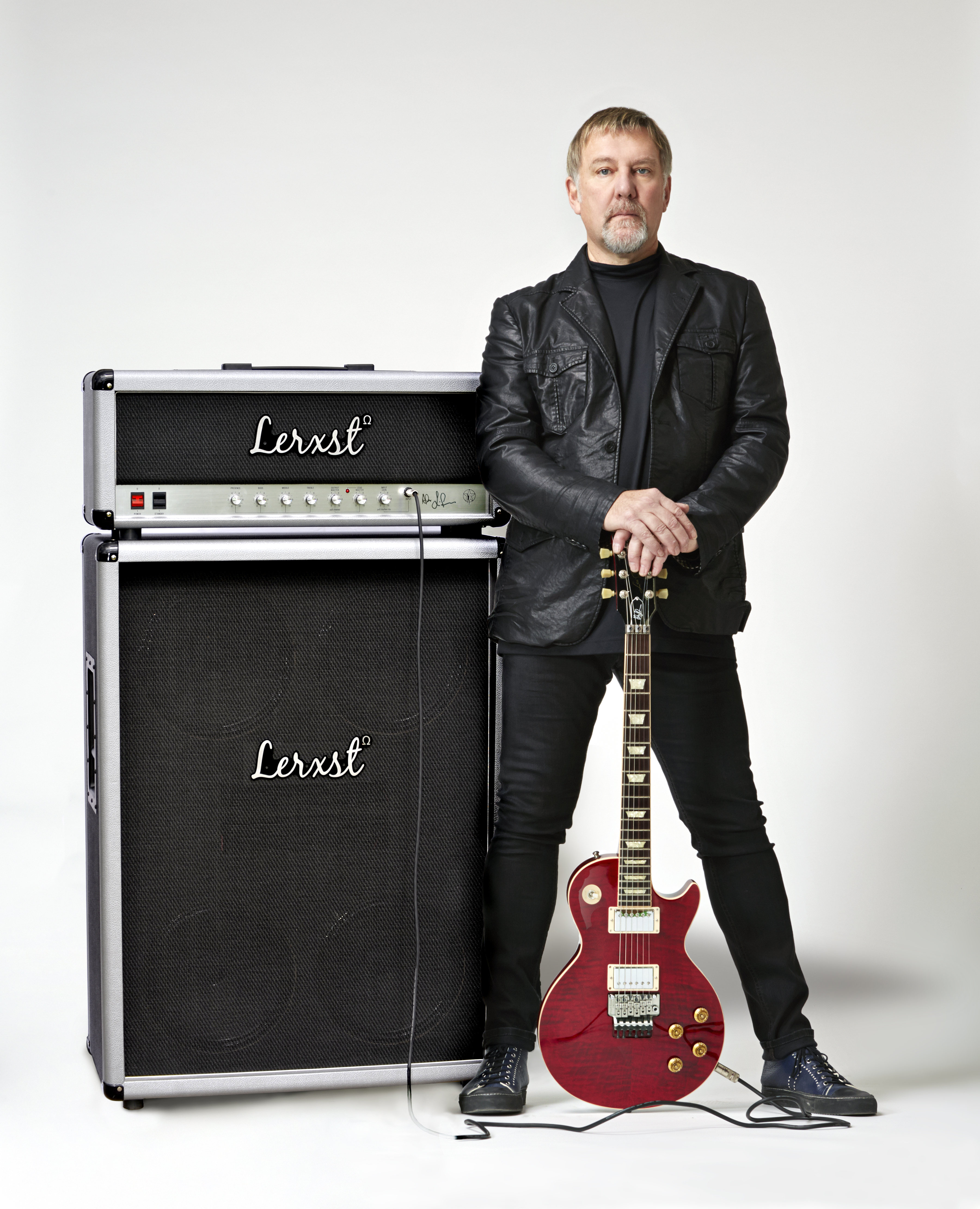 alex with Lerxst&Omega; head &amp; 4x12 with sig