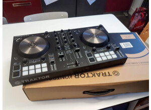 Native Instruments Traktor Kontrol S2 mk3 (24917)