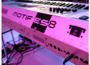 Yamaha MOTIF ES8 (95582)