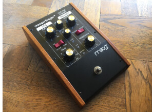 Moog Music MF-103 12-Stage Phaser (65774)