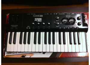 Line 6 POD Studio KB37 (62053)