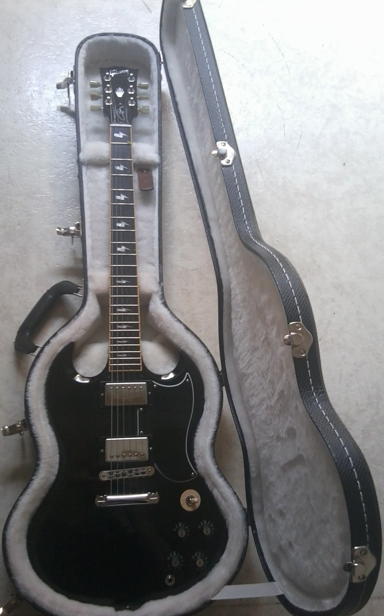Gibson Angus Young SG
