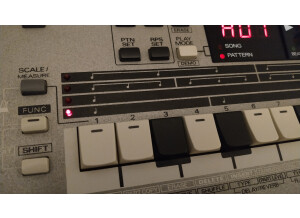 Roland MC-303 (89981)