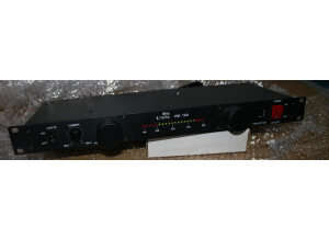 the t.racks VM-100 Voltage Meter (16046)