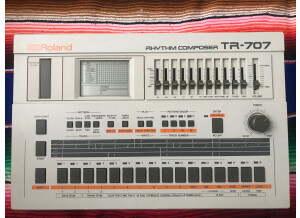 Roland TR-707 (60496)