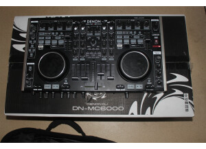 Denon DJ DN-MC6000 (13673)